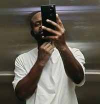 HoneyBoyy - Male escort in Accra