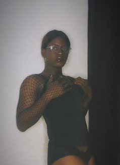 Honeydrop - Transsexual escort in Lagos, Nigeria Photo 4 of 4