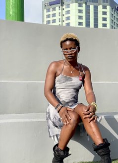 Honeydrop - Transsexual escort in Lagos, Nigeria Photo 3 of 4