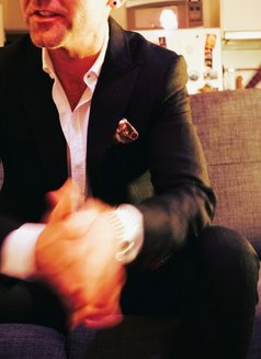 Wesley - Luxe Companion - Acompañantes masculino in Hong Kong Photo 3 of 4