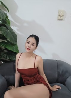 Hong Nhung - escort in Abu Dhabi Photo 2 of 18