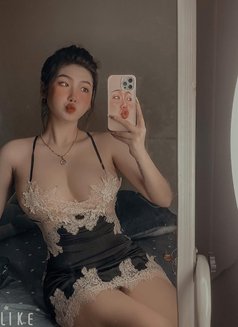 Hong Nhung - escort in Abu Dhabi Photo 4 of 18