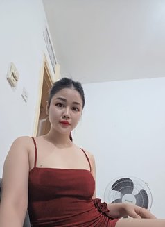 Hong Nhung - escort in Abu Dhabi Photo 7 of 18