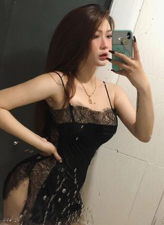 Hong Nhung - escort in Abu Dhabi Photo 9 of 18