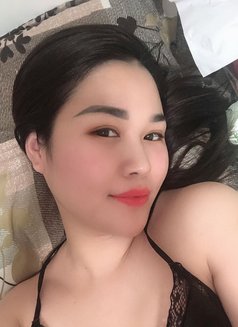 Hong Nhung - escort in Abu Dhabi Photo 11 of 18