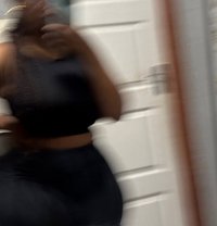 Hook - escort in Yokohama