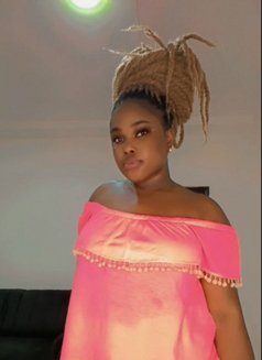 Hook Up or Escort - escort in Accra Photo 1 of 2