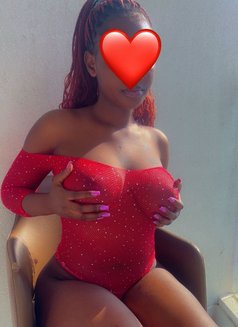 Hope mistress new squirting queen - puta in Dubai Photo 17 of 17