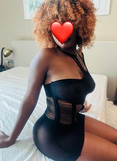 Hope mistress new squirting queen - puta in Dubai Photo 16 of 29