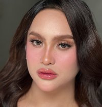 Hope, the Cocksucker - Transsexual escort in Makati City