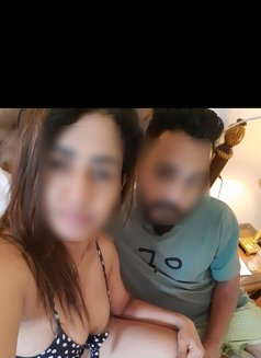 Horney Lankan Cuckold Couple - puta in Dubai Photo 3 of 7