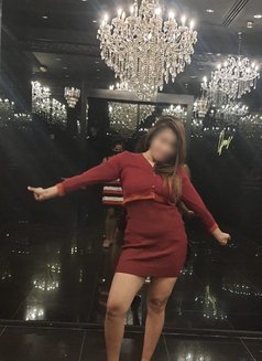 Horney Lankan Cuckold Couple - puta in Dubai Photo 5 of 7