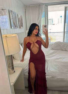 Horny Anika - puta in Tokyo Photo 7 of 7