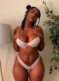 Horny Bitch Halla - adult performer in Amman Photo 5 of 5