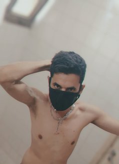 Horny dick Only for Women - Male escort in Al Manama Photo 8 of 12