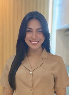 HORNY BUBBLES - Transsexual escort in Manila Photo 5 of 5