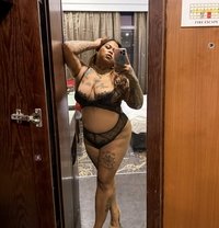 HORNY BUSTY MILF - Selena , indonesian . - escort in Singapore