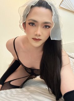 Horny Femboy Louise - Acompañantes transexual in Dubai Photo 4 of 5
