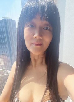 Horny Helen - puta in Shanghai Photo 30 of 30