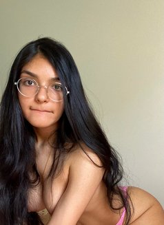 Horny Leena in Noida - puta in Noida Photo 7 of 17