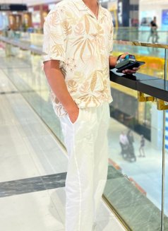 Bi Horny Man - Male escort in Dubai Photo 2 of 3