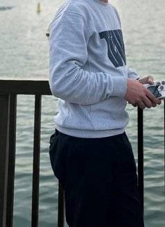 Bi Horny Man - Male escort in Dubai Photo 3 of 3