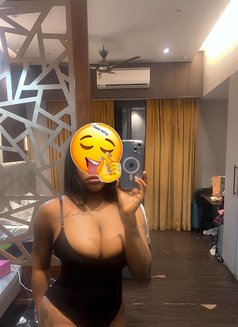 juicy pam - escort in Noida Photo 5 of 7