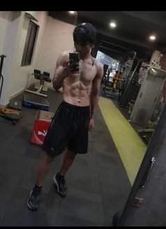 horny teen - Acompañantes masculino in Bangalore Photo 7 of 7
