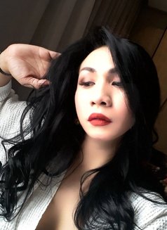 Horny TIFFANY - Transsexual escort in Jakarta Photo 14 of 20