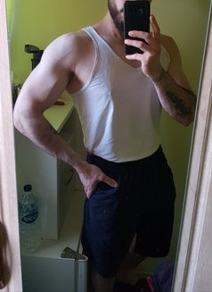 Hornydick - Male escort in Abu Dhabi Photo 3 of 3