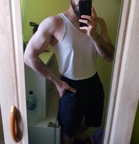 Hornydick - Male escort in Abu Dhabi