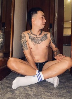Looking4CumSlut - Acompañantes masculino in Hong Kong Photo 13 of 16