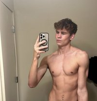 Horse Dick - Male escort in Dubai