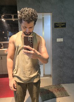 Hossain Shovon - Male escort in Dhaka Photo 1 of 7