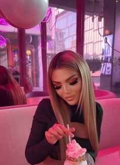 HOT 22Y OLD SEXY BABE LOVES ANAL TXT ME - puta in Colombo Photo 12 of 18