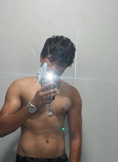 Hot Abhi(south delhi) - Acompañantes masculino in New Delhi Photo 5 of 9