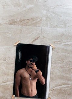 Hot Abhi(south delhi) - Acompañantes masculino in New Delhi Photo 8 of 9