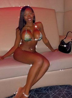 Hot African Babe Rihanna and Kimberly - puta in Ahmedabad Photo 1 of 7