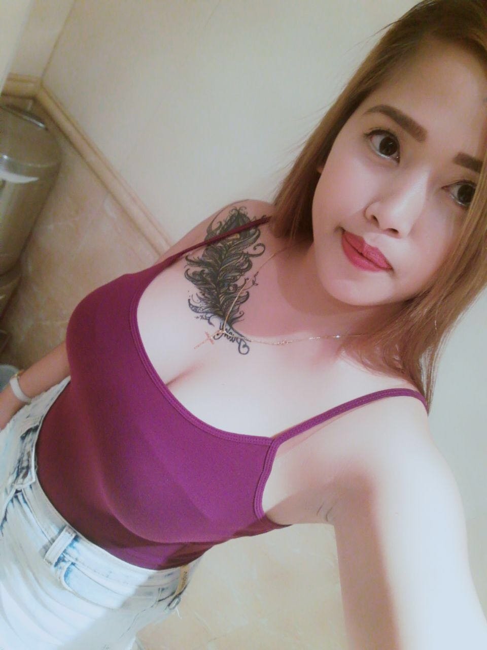 escort filipina girl