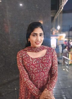 Hot and Chill Tranny Queen Vanitha - Transsexual adult performer in Chennai Photo 5 of 5
