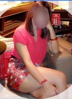 Hot and Horny Girl in Town - puta in Jakarta Photo 1 of 2