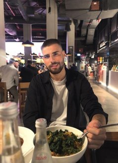 Hot Arabic 🥵 - Male escort in Dubai Photo 5 of 10