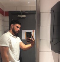 Hot Arabic 🥵 - Male escort in Dubai Photo 7 of 10