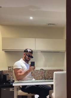 Hot Arabic 🥵 - Male escort in Dubai Photo 9 of 10