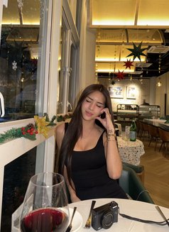 Hot Asian chicks in town - puta in Taipei Photo 10 of 14