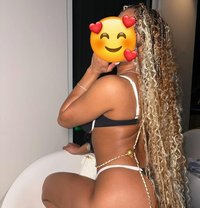 Hot Babe Angle - puta in Calangute