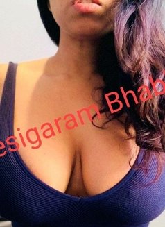 Hot Bhabhi - puta in Hyderabad Photo 3 of 3