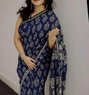 Hot Bhabhi - puta in Mumbai Photo 1 of 3