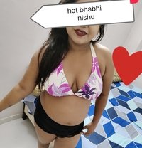 Hot bhabhi misstrs Nishu online services - escort in New Delhi Photo 7 of 7
