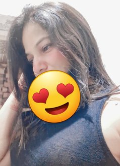 Hot Bhabi - puta in New Delhi Photo 1 of 3